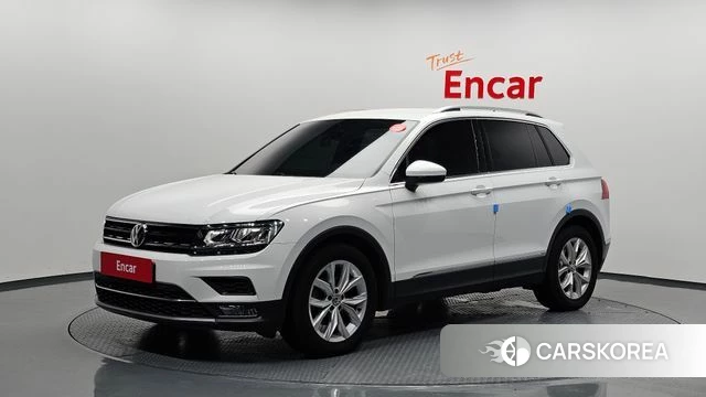 Volkswagen Tiguan second Generation 2018 Белый из Кореи