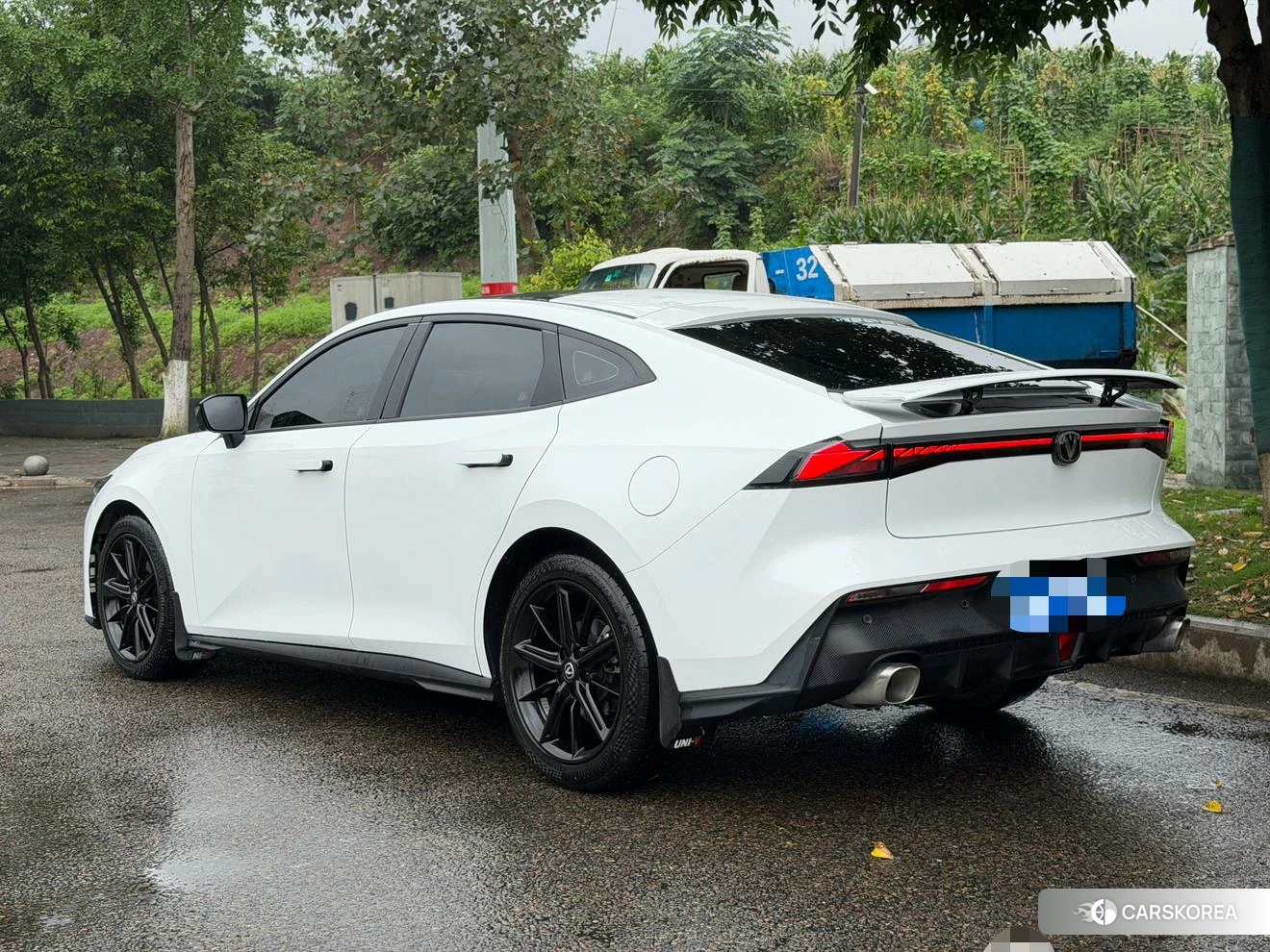 Chang'an UNI-V 2023 Белый из Китая
