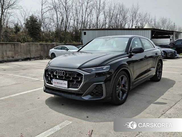 Audi Q8 2025 Черный из Китая