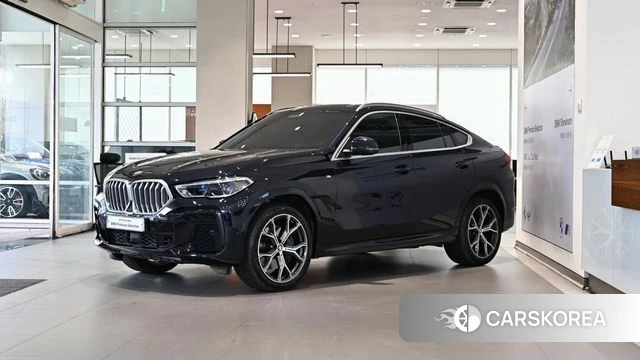 BMW X6 (G06) 2023 Черный из Кореи