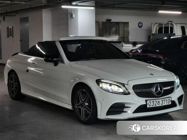 Mercedes-Benz C-Class W205 2020 Белый из Кореи