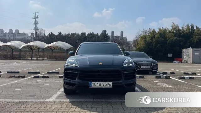 Porsche Cayenne (PO536) 2021 Черный из Кореи