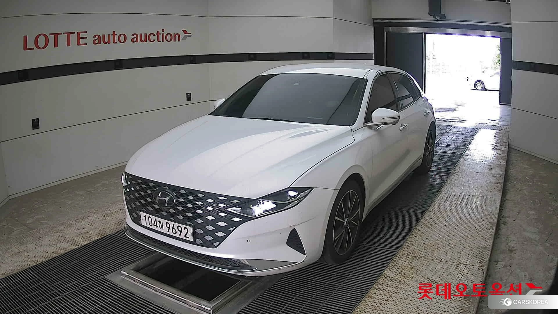Hyundai Grandeur 2020 White cream (optional) из Кореи