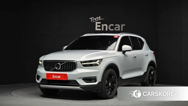 Volvo XC40 2022 Светло-серебряный цвет из Кореи