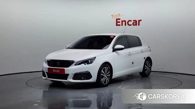 Peugeot 308 second generation 2018 Белый из Кореи