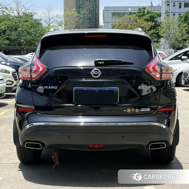 Nissan Loulan 2021 Черный из Китая