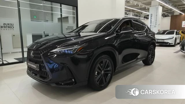 Lexus NX350h Second generation 2024 Черный из Кореи