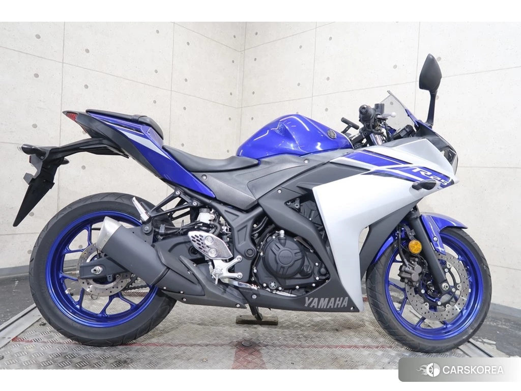 Проданный Yamaha YZF-R25 2015 из Японии