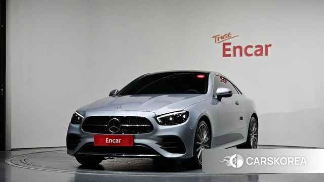 Mercedes-Benz E-Class W213 2023 Серебристо-серый из Кореи