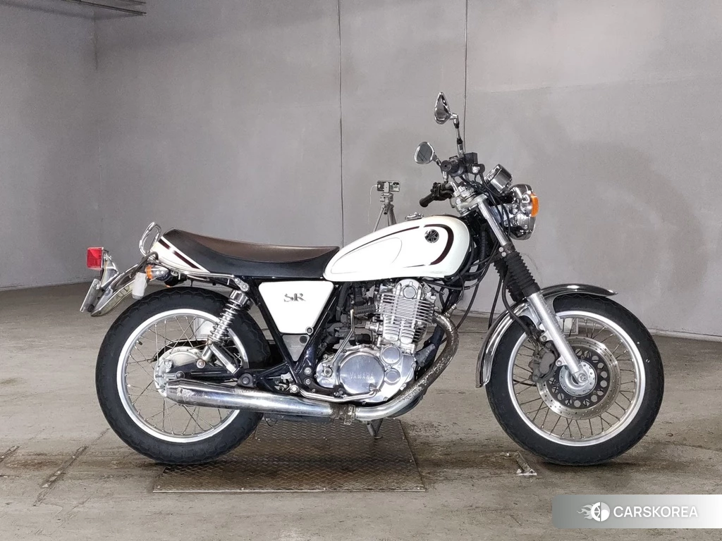 Проданный Yamaha SR 400 2012 из Японии
