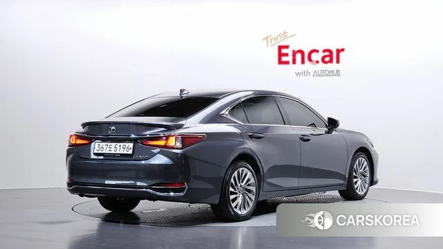 Lexus ES300h 7th generation 2022 Серый из Кореи