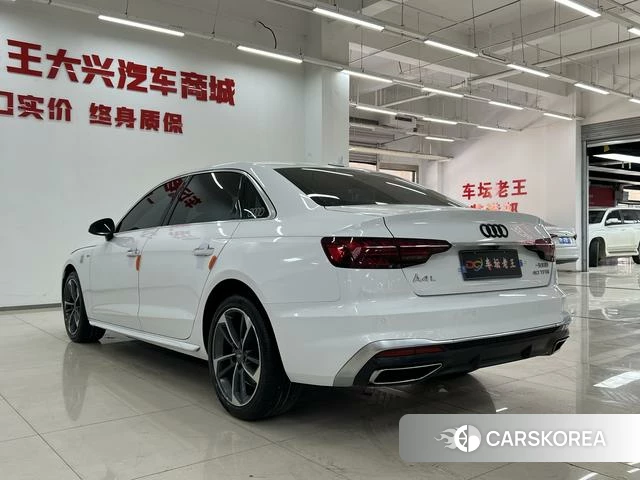 Audi A4L 2022 Белый из Китая