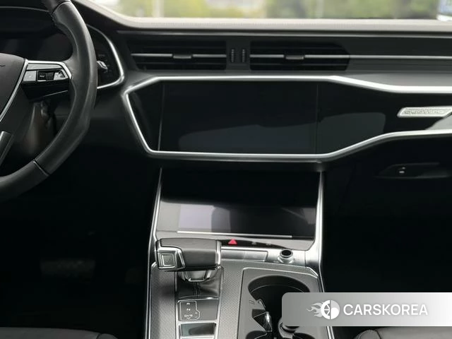 Audi A6 (import) 2021 Черный из Китая