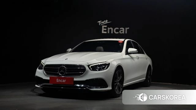 Mercedes-Benz E-Class W213 2022 Белый из Кореи