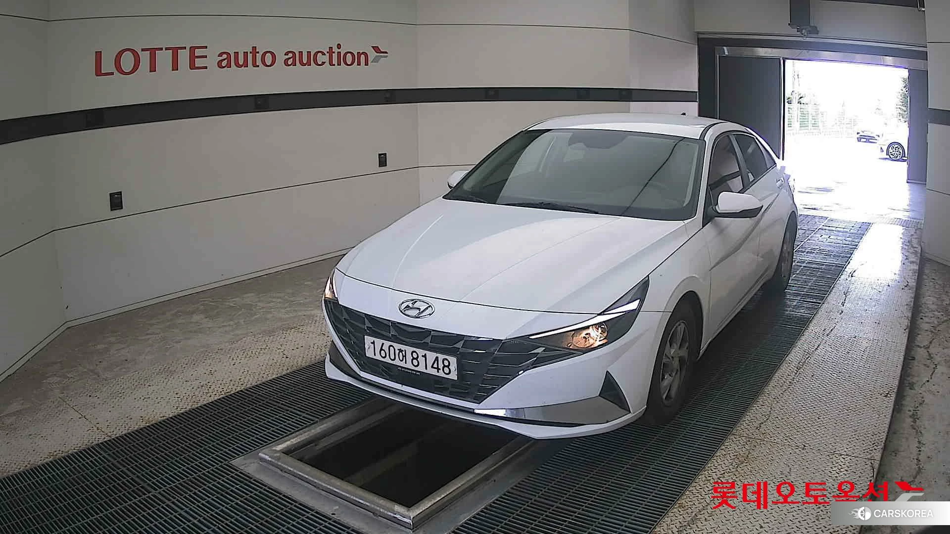 Hyundai Avante 2021 Polar White из Кореи
