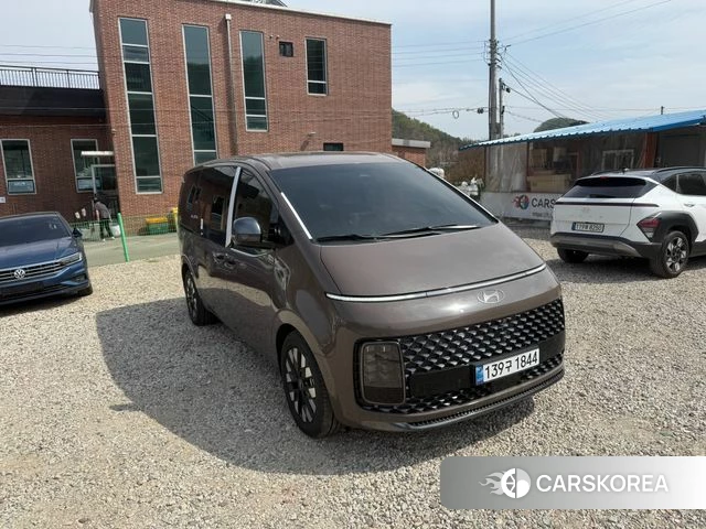 Hyundai Staria 2025 Коричневый из Кореи