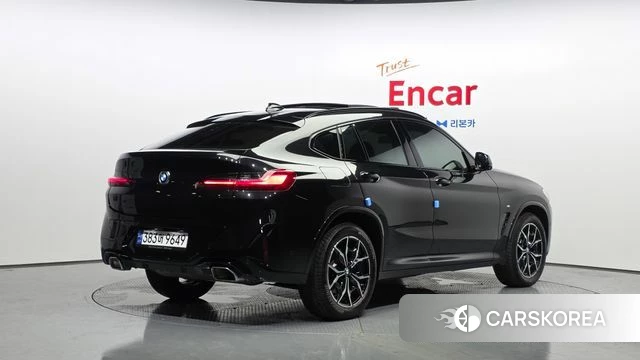 BMW X4 (G02) 2023 Черный из Кореи