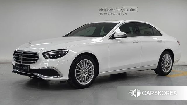 Mercedes-Benz E-Class W213 2022 Белый из Кореи
