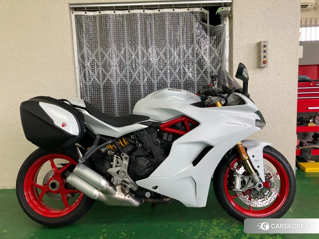 Проданный Ducati SUPERSPORT S 2018 из Японии