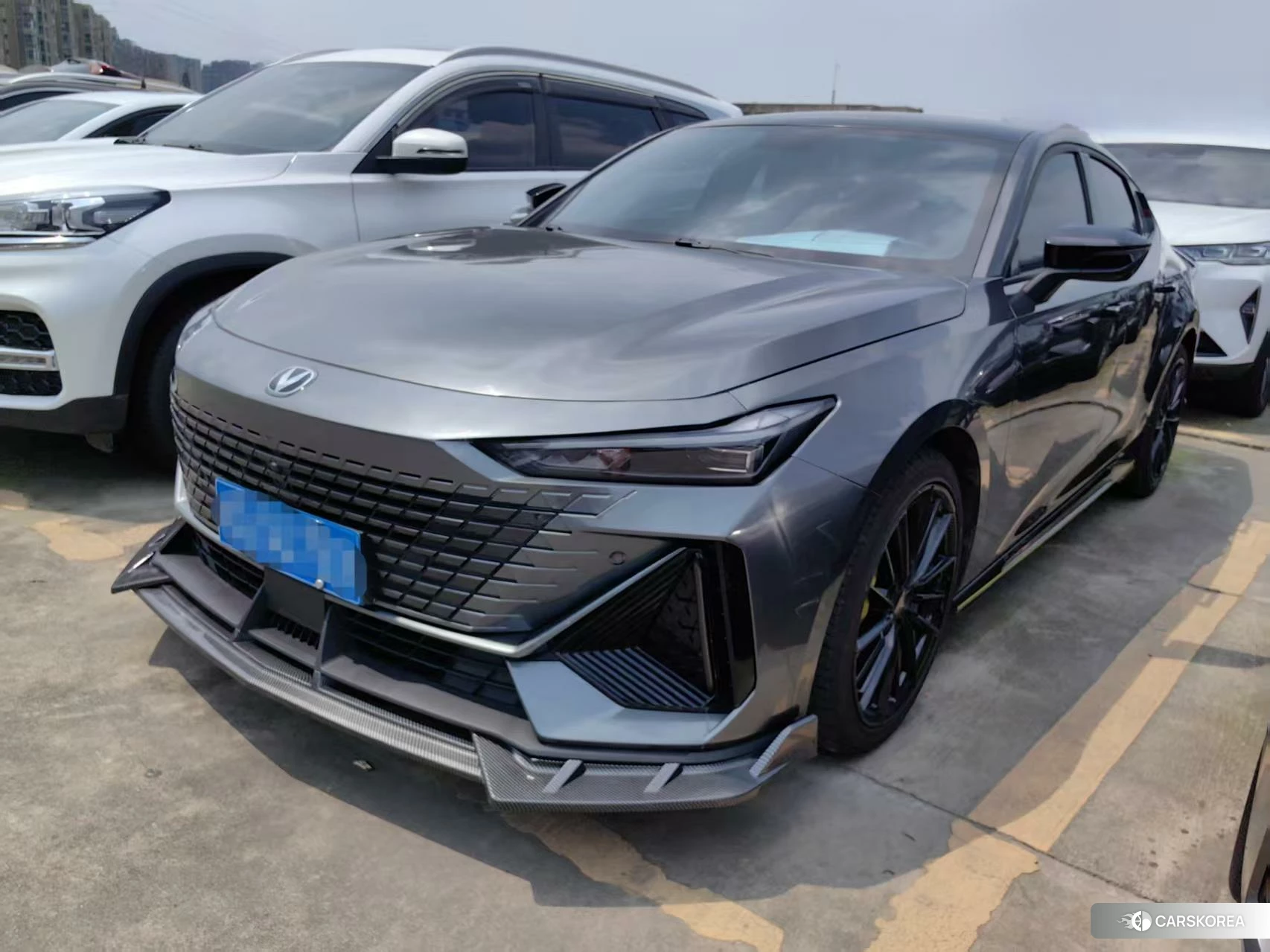 Chang'an UNI-V 2022 Темно-серый из Китая