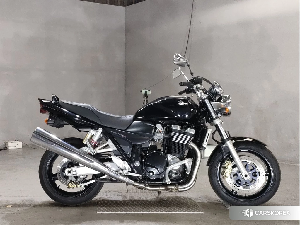 Проданный Suzuki GSX1400 2010 из Японии