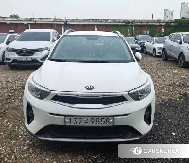 Kia Stonic 2018 Белый из Кореи
