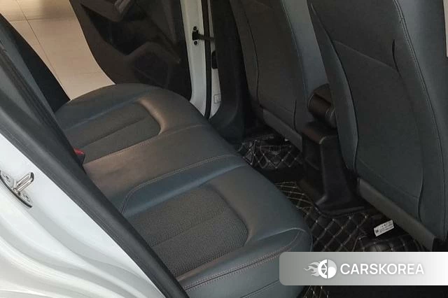 Audi Q2L 2020 Белый из Китая