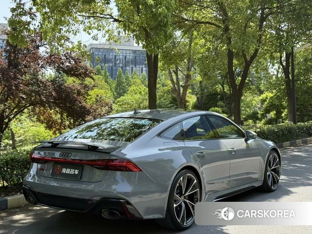Audi RS 7 2025 Темно-серый из Китая