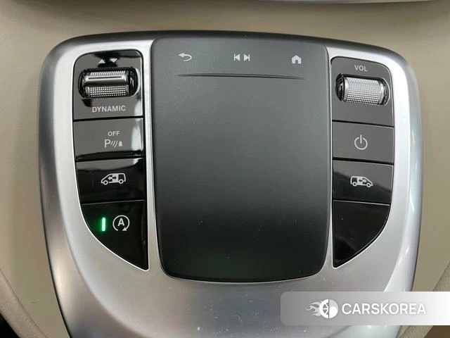 Mercedes-Benz V-class 2022 Белый из Китая