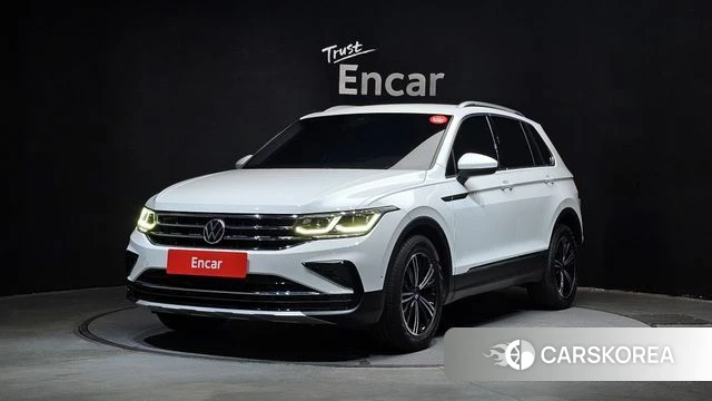 Volkswagen Tiguan second Generation 2022 Белый из Кореи