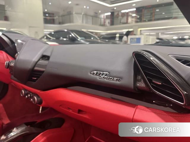 Ferrari 488 2018 Красный из Китая