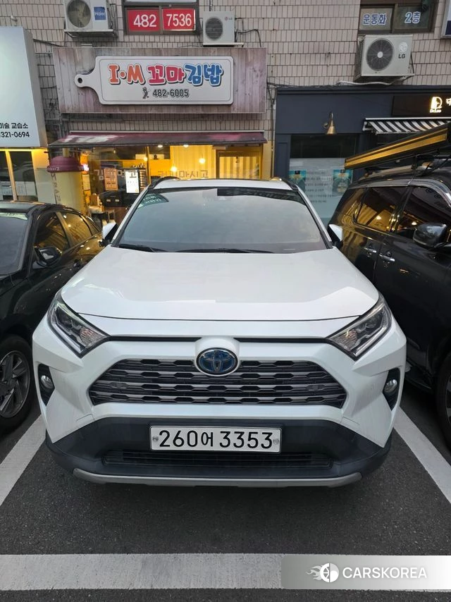 Toyota RAV4 5th Generation 2019 Белый из Кореи