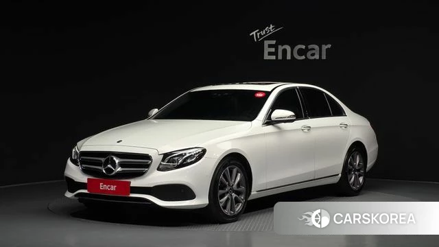 Mercedes-Benz E-Class W213 2019 Белый из Кореи