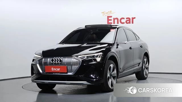 Audi e-Tron 2021 Черный из Кореи