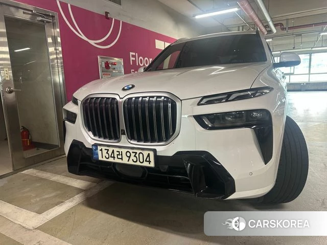 BMW X7 (G07) 2023 Белый из Кореи