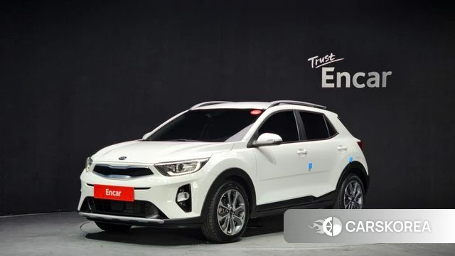 Kia Stonic 2019 Белый из Кореи