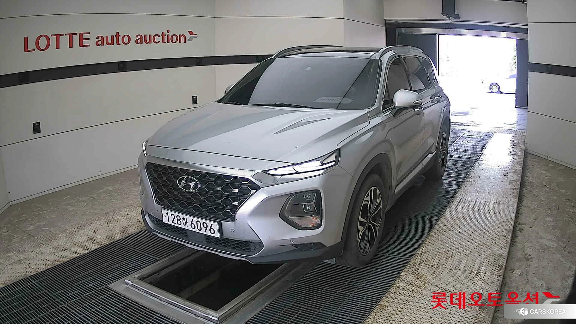 Hyundai Santa Fe 2020 Typhoon Silver из Кореи