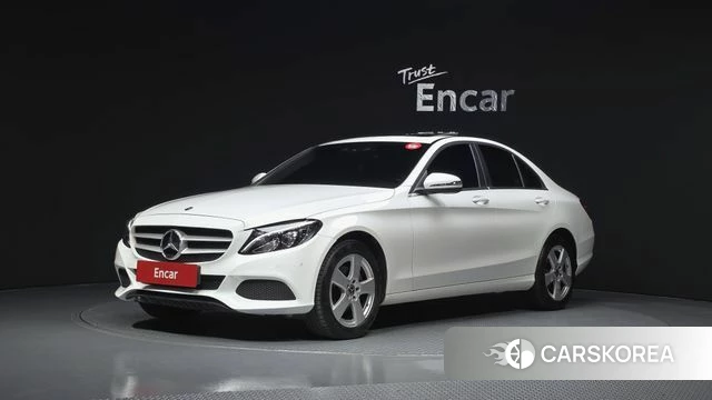 Mercedes-Benz C-Class W205 2018 Белый из Кореи