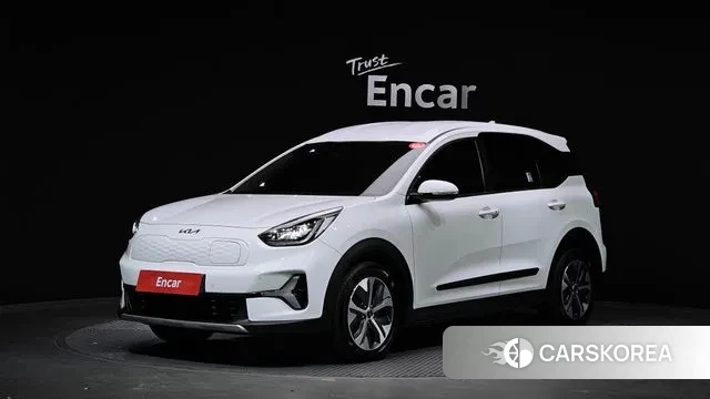 Kia Niro Plus 2023 Белый из Кореи