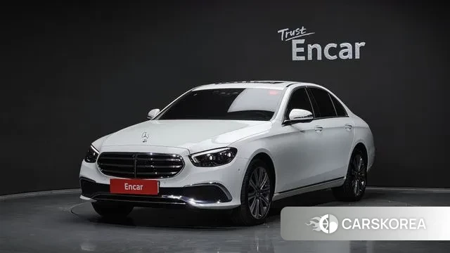 Mercedes-Benz E-Class W213 2022 Белый из Кореи