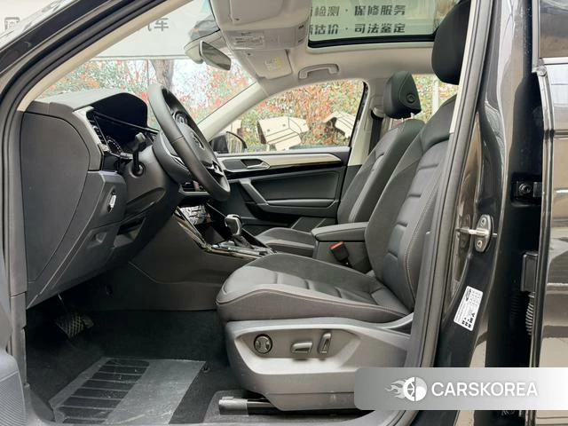 Volkswagen Tanyue 2021 Темно-серый из Китая
