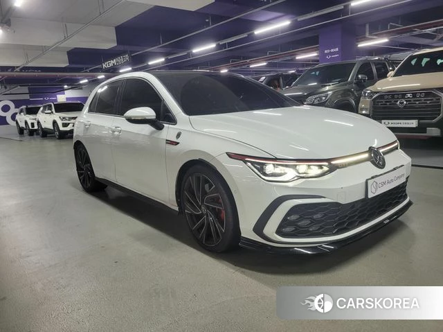 Volkswagen Golf 8th Generation 2024 Белый из Кореи