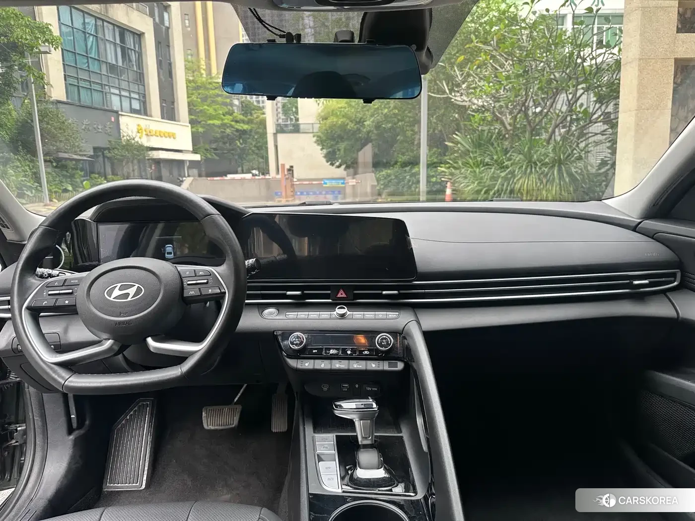Hyundai Elantra 2024 Silver/gray из Китая
