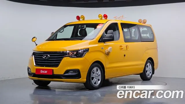 Hyundai The New Grand Starex 2018 Желтый из Кореи