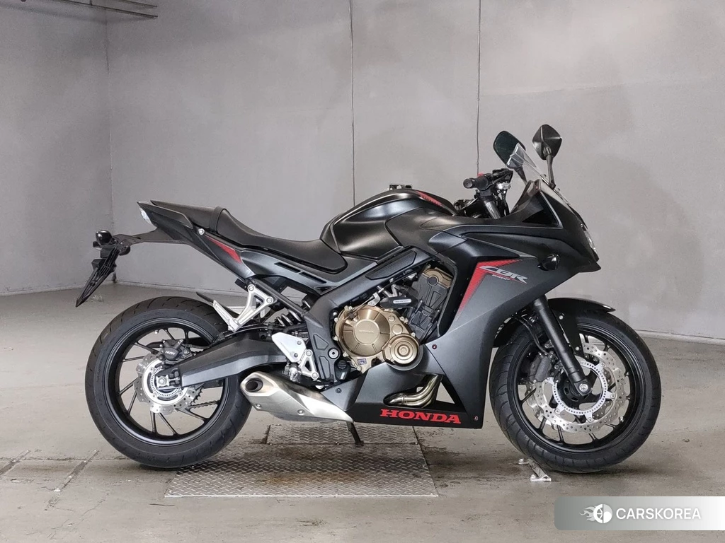 Проданный Honda CBR650F 2017 из Японии