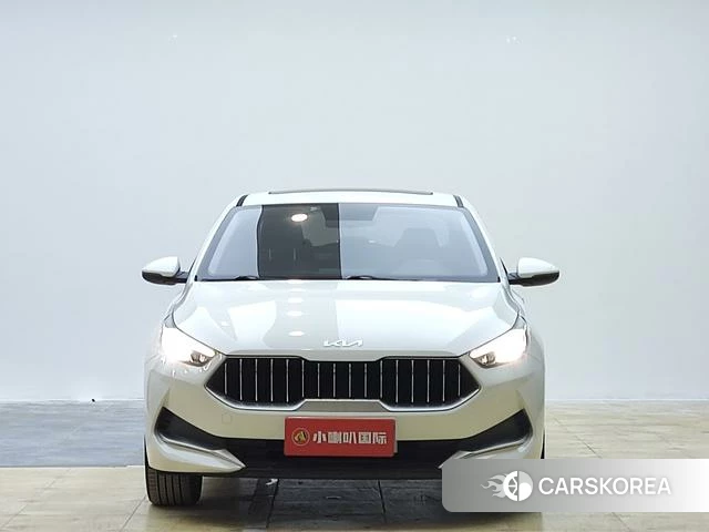 Kia K3 2022 Белый из Китая