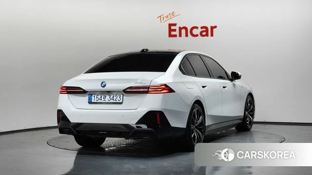 BMW 5 Series (G60) 2025 Белый из Кореи