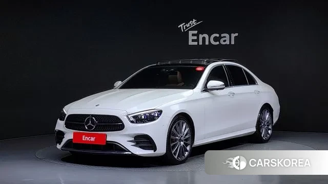 Mercedes-Benz E-Class W213 2021 Белый из Кореи