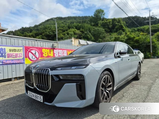 BMW 7 Series (G70) 2023 Серый из Кореи