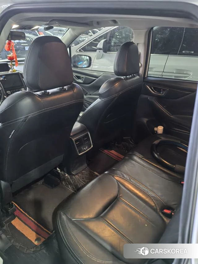 Subaru FORESTER Forester 2018 Белый из Китая